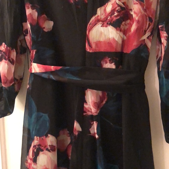 DKNY Black and Floral Faux Wrap Dress size 4 - Picture 7 of 9